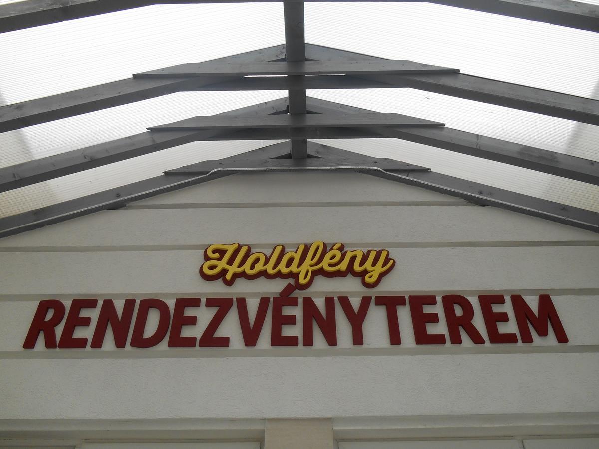 Holdfény Hotel Forro Exterior foto